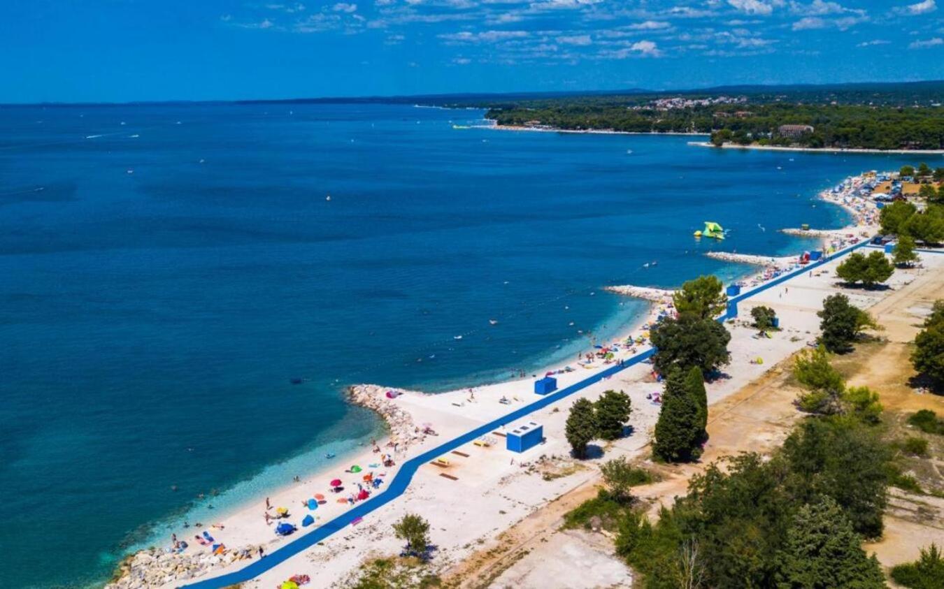 Caramel Comforts With Sea View In Stinjan Only 300 Meters From The Beach Póla Kültér fotó